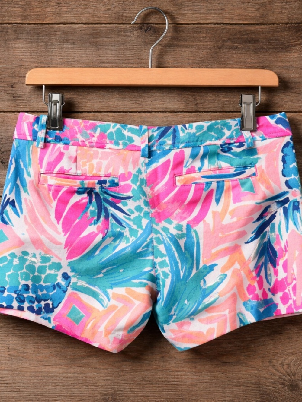 Lilly Pulitzer Callahan stretch shorts size 4 goombay smash pineapple oversized - Picture 3 of 7